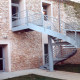 YSOSPIRE escalier maison métallique extérieur balancé avec "mat" central
